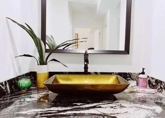 Hanza Tower Sky Sauna & Jacuzzi & Pool *